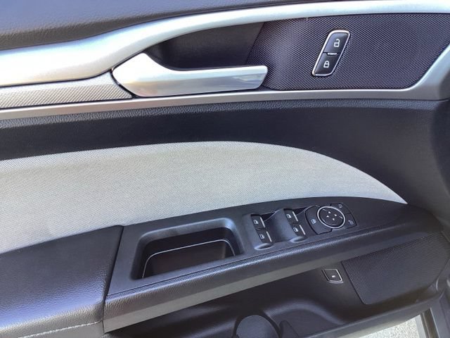 Used 2018 Ford Fusion S FWD image 21