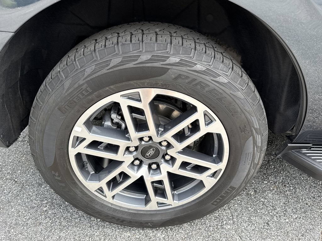 Used 2025 Ford Expedition Active AWD/4WD image 17