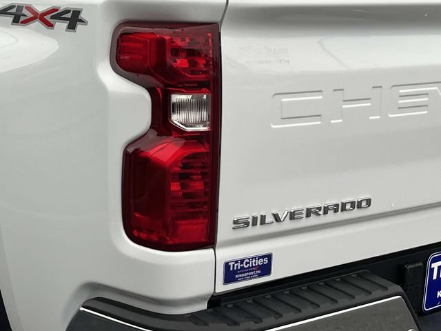 Used 2025 Chevrolet Silverado 2500 LT w/ Safety Package AWD/4WD image 5