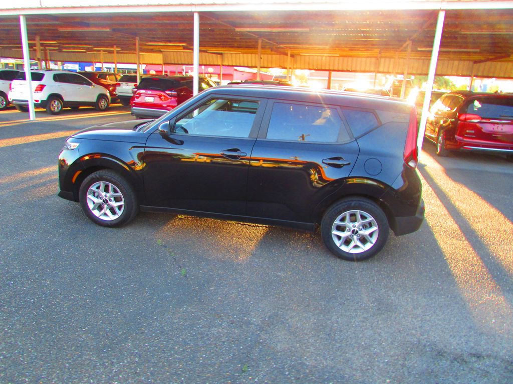 Used 2022 Kia Soul S image 11