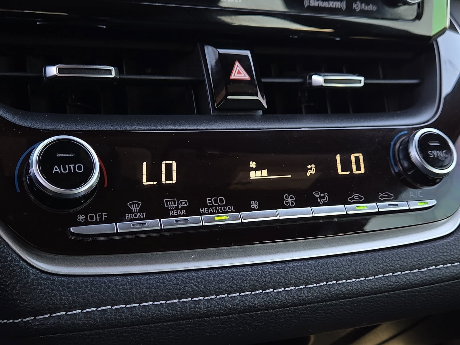 Used 2019 Toyota Corolla XSE FWD image 15