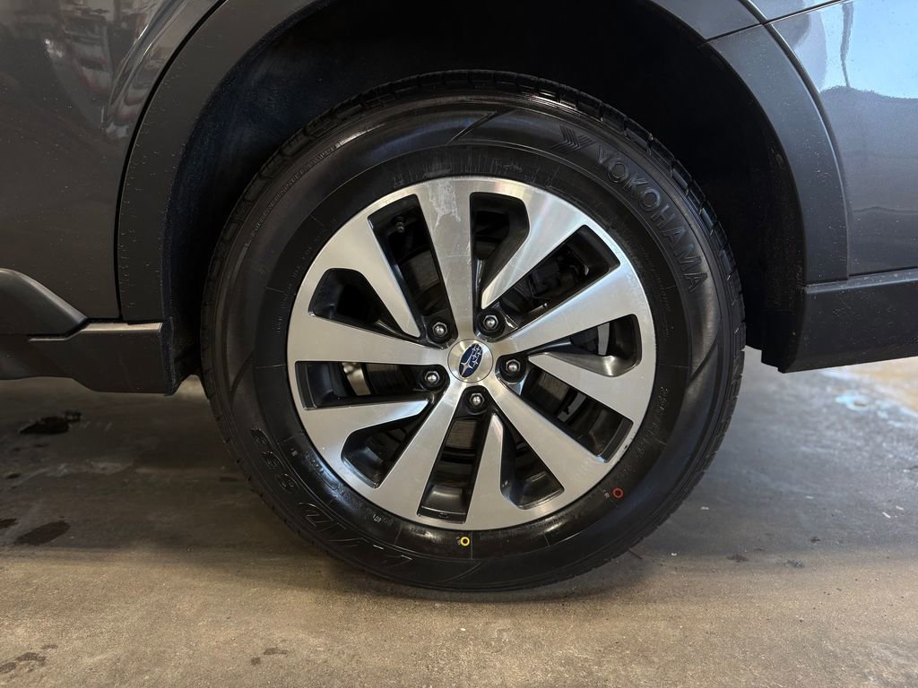 Used 2022 Subaru Outback Premium image 32