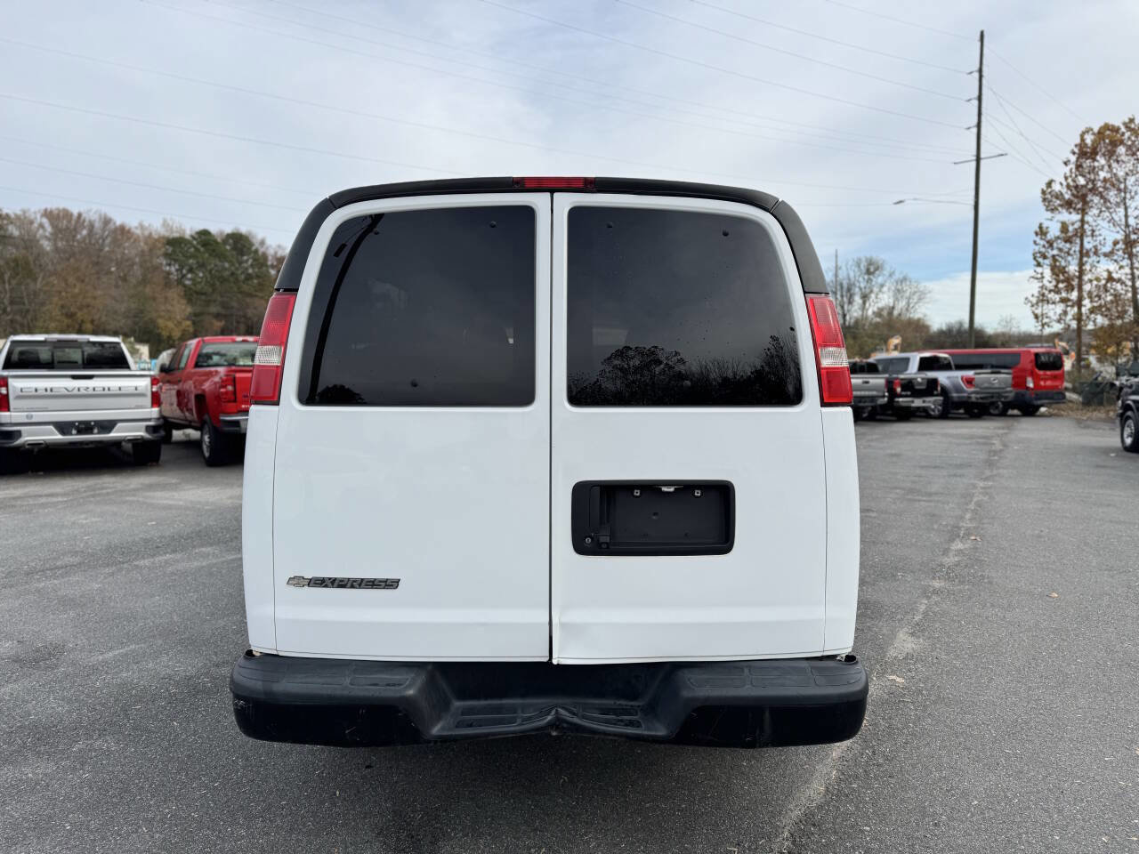 Used 2019 Chevrolet Express 3500 LS RWD image 22