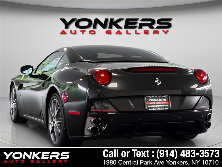 Used 2010 Ferrari California RWD image 10
