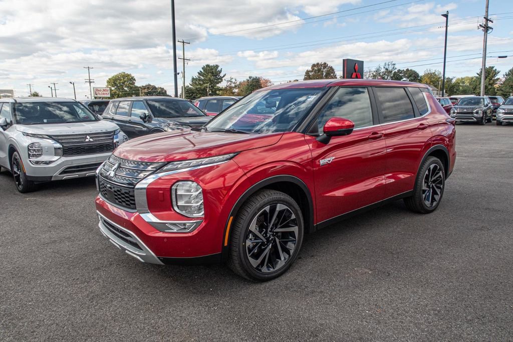 New 2025 Mitsubishi Outlander 4WD Plug-In Hybrid image 1