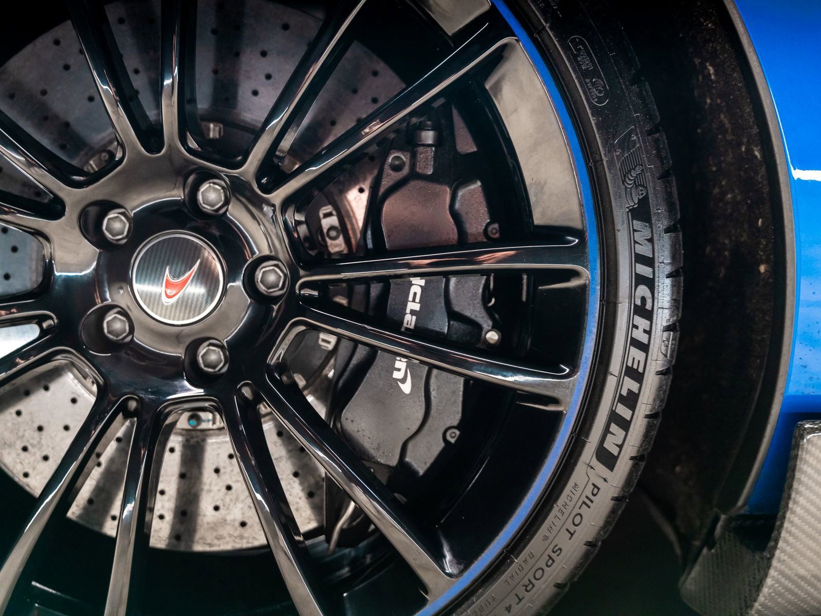 Used 2016 McLaren 570S Coupe RWD image 26