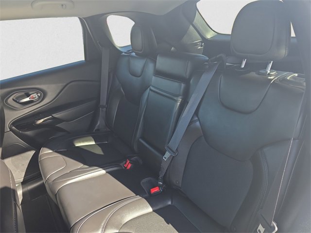 Used 2019 Jeep Cherokee Latitude Plus image 13