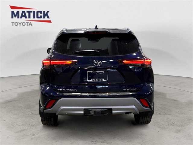 New 2026 Toyota Highlander Platinum image 6