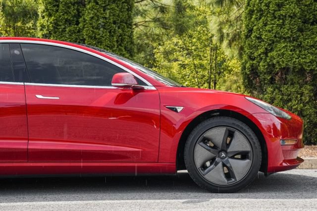 Used 2019 Tesla Model 3 Standard Range RWD image 14