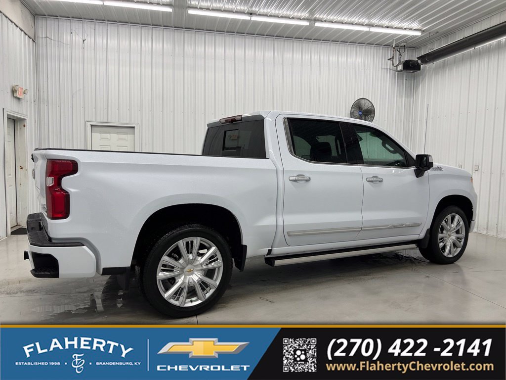 Used 2026 Chevrolet Silverado 1500 High Country AWD/4WD image 2