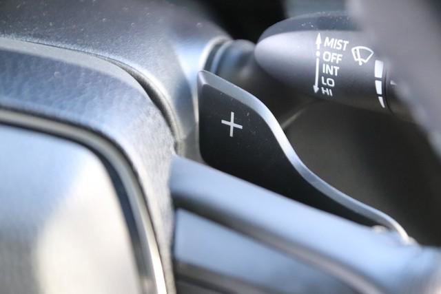 Certified 2019 Toyota Camry SE FWD image 22