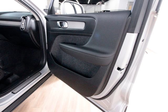 Certified 2025 Volvo XC40 B5 Plus image 20