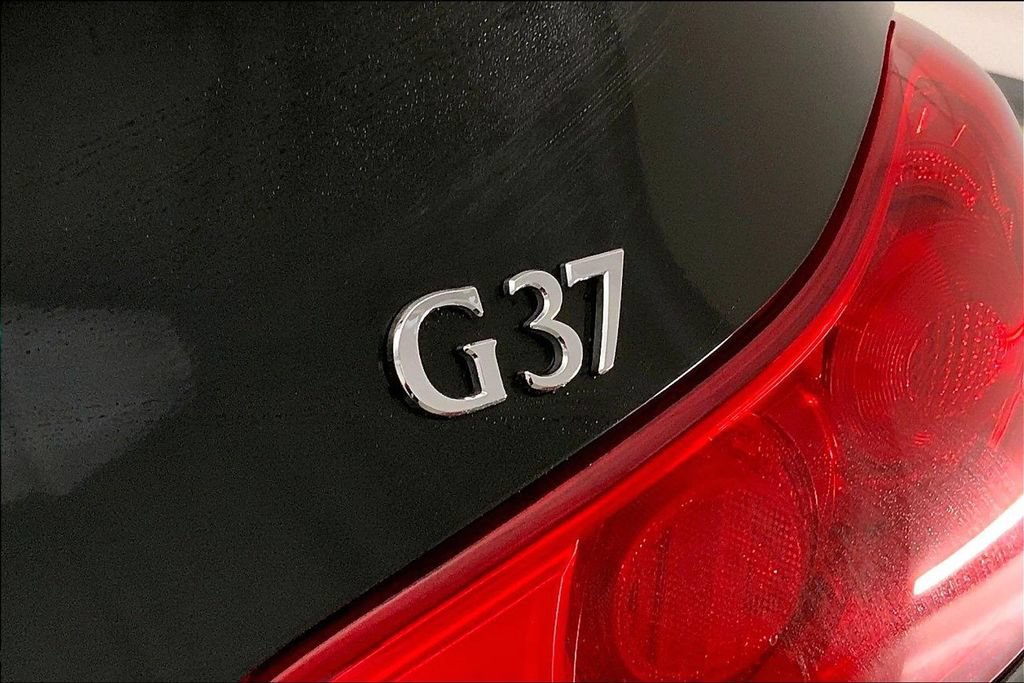 Used 2013 INFINITI G37 Convertible w/ Premium Pkg RWD image 30