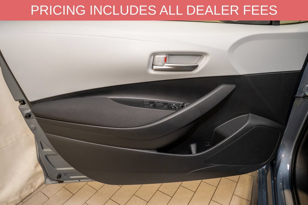 Used 2026 Toyota Corolla SE w/ SE Premium Package FWD image 11