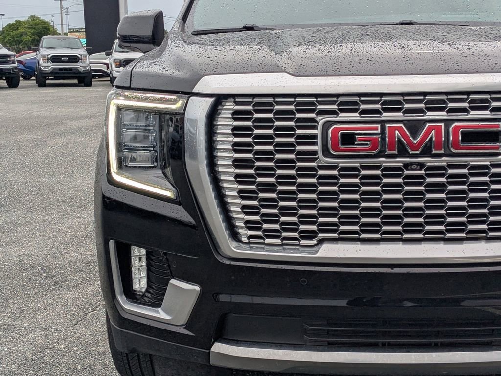 Used 2024 GMC Yukon Denali w/ Advanced Technology Package image 10