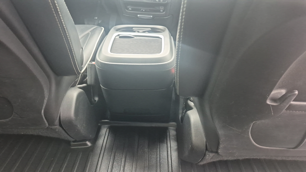 Used 2020 Chrysler Pacifica Limited w/ Advanced Safetytec Group FWD image 28