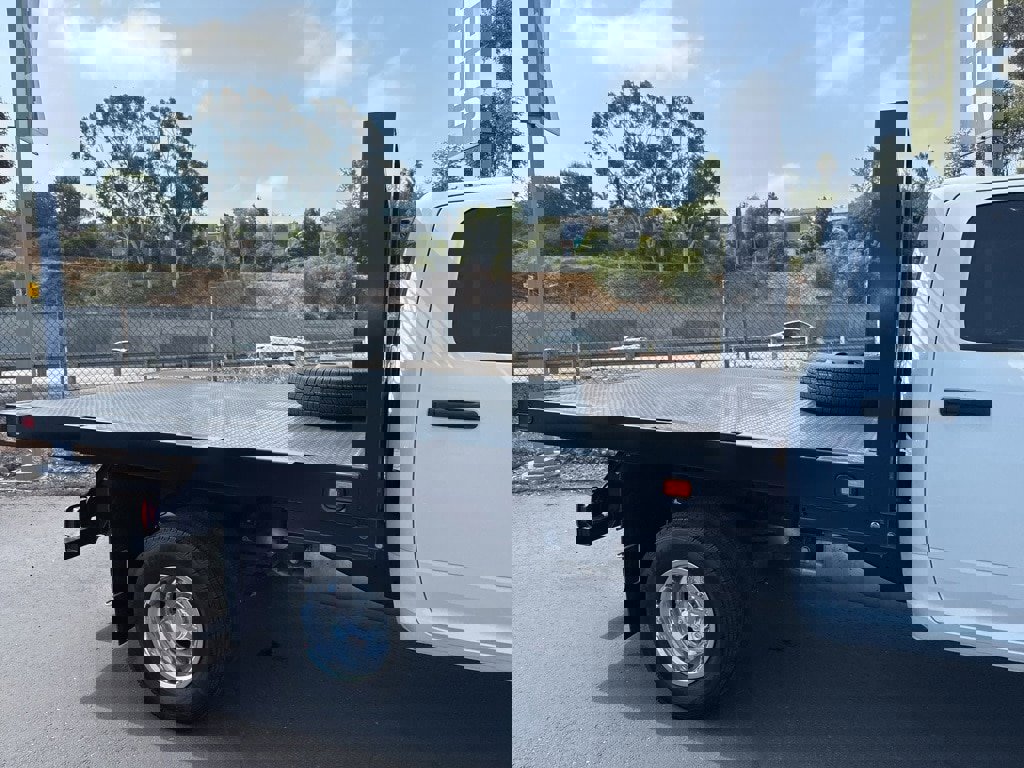 New 2022 RAM 3500 Tradesman w/ Chrome Appearance Group image 29