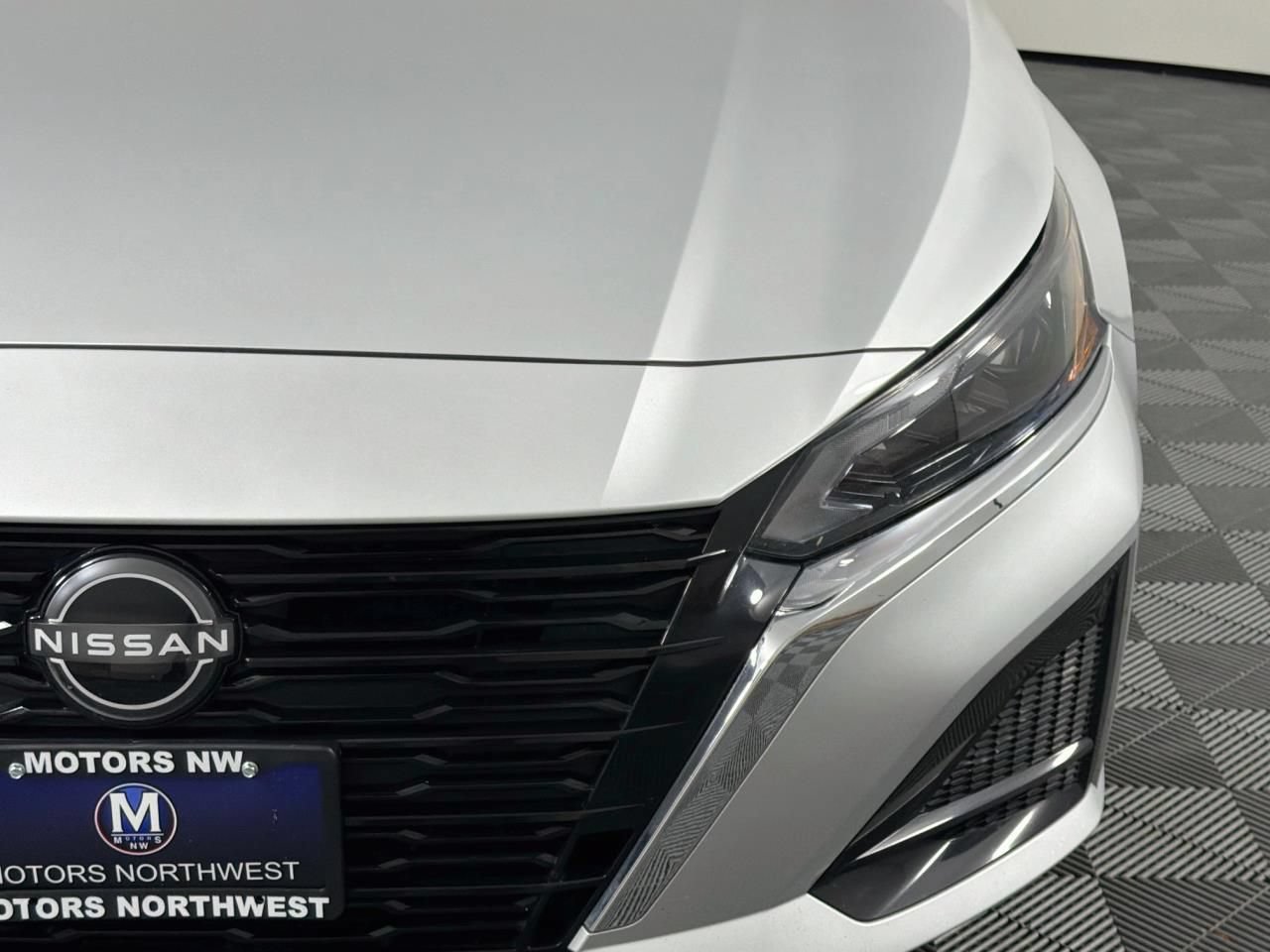 Used 2024 Nissan Altima 2.5 SV FWD image 4