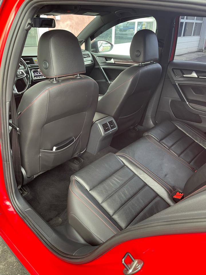 Used 2015 Volkswagen GTI SE w/ Lighting Package (SEL) FWD image 7