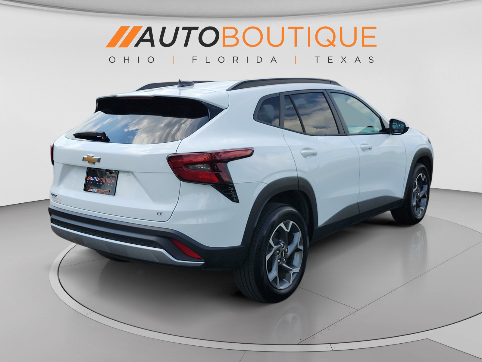 Used 2026 Chevrolet Trax LT FWD image 6