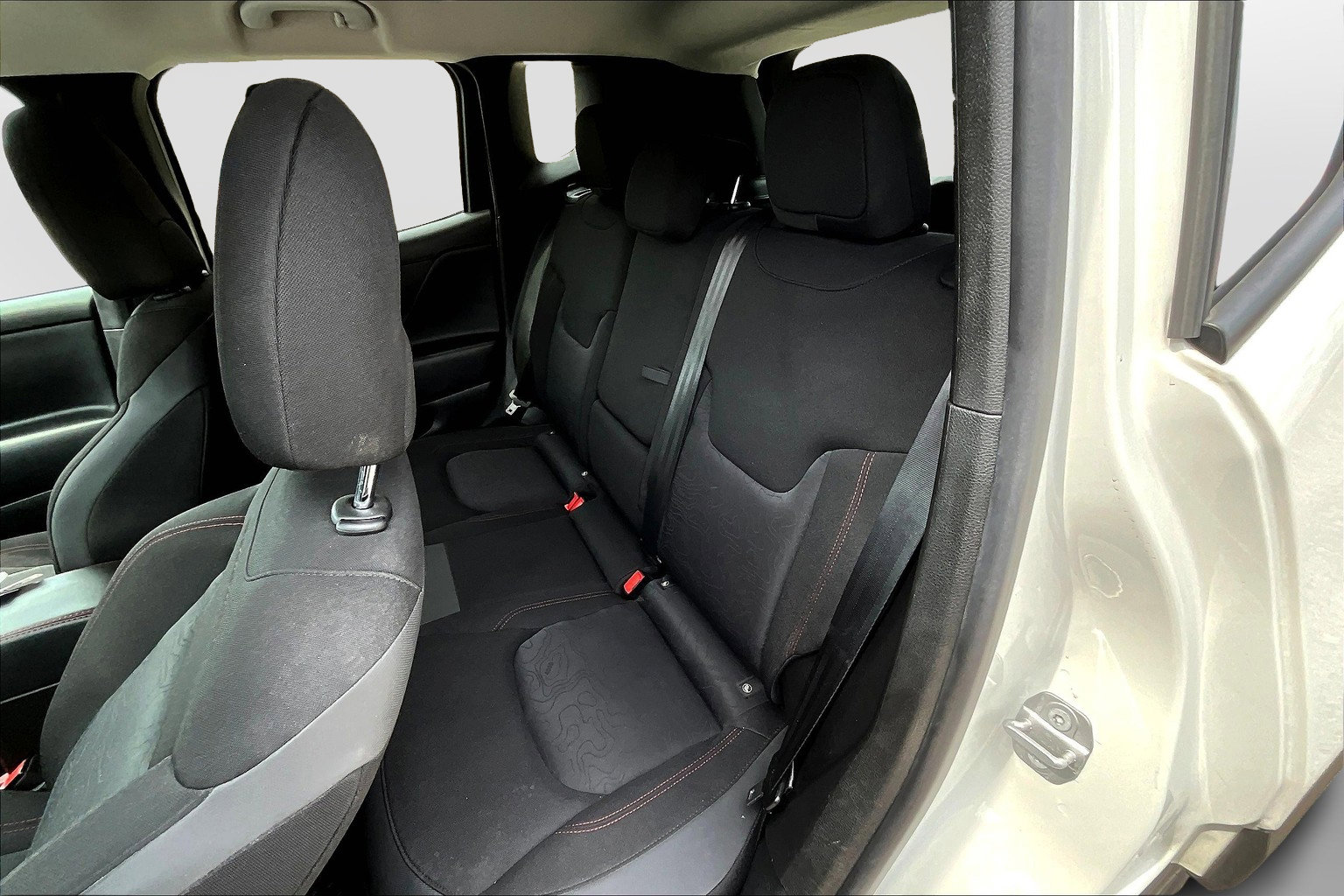 Used 2022 Jeep Renegade Trailhawk image 18