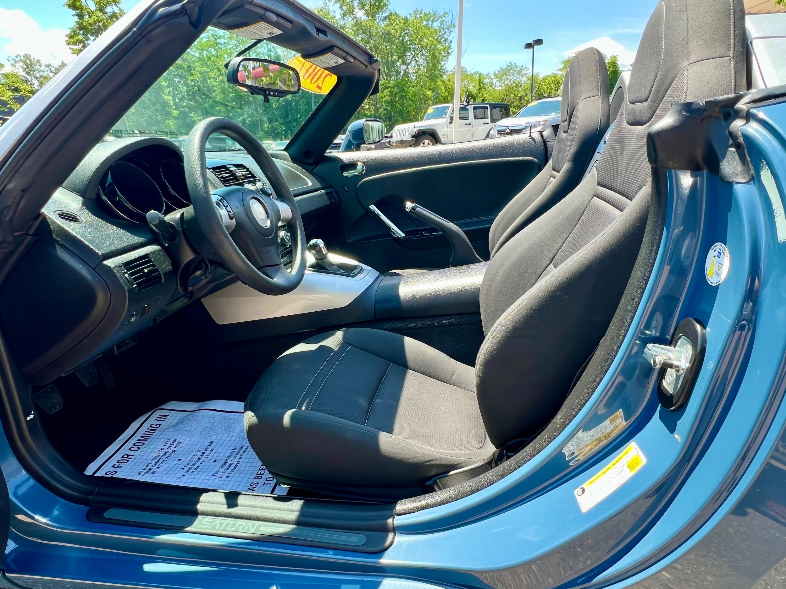 Used 2007 Saturn Sky RWD image 9