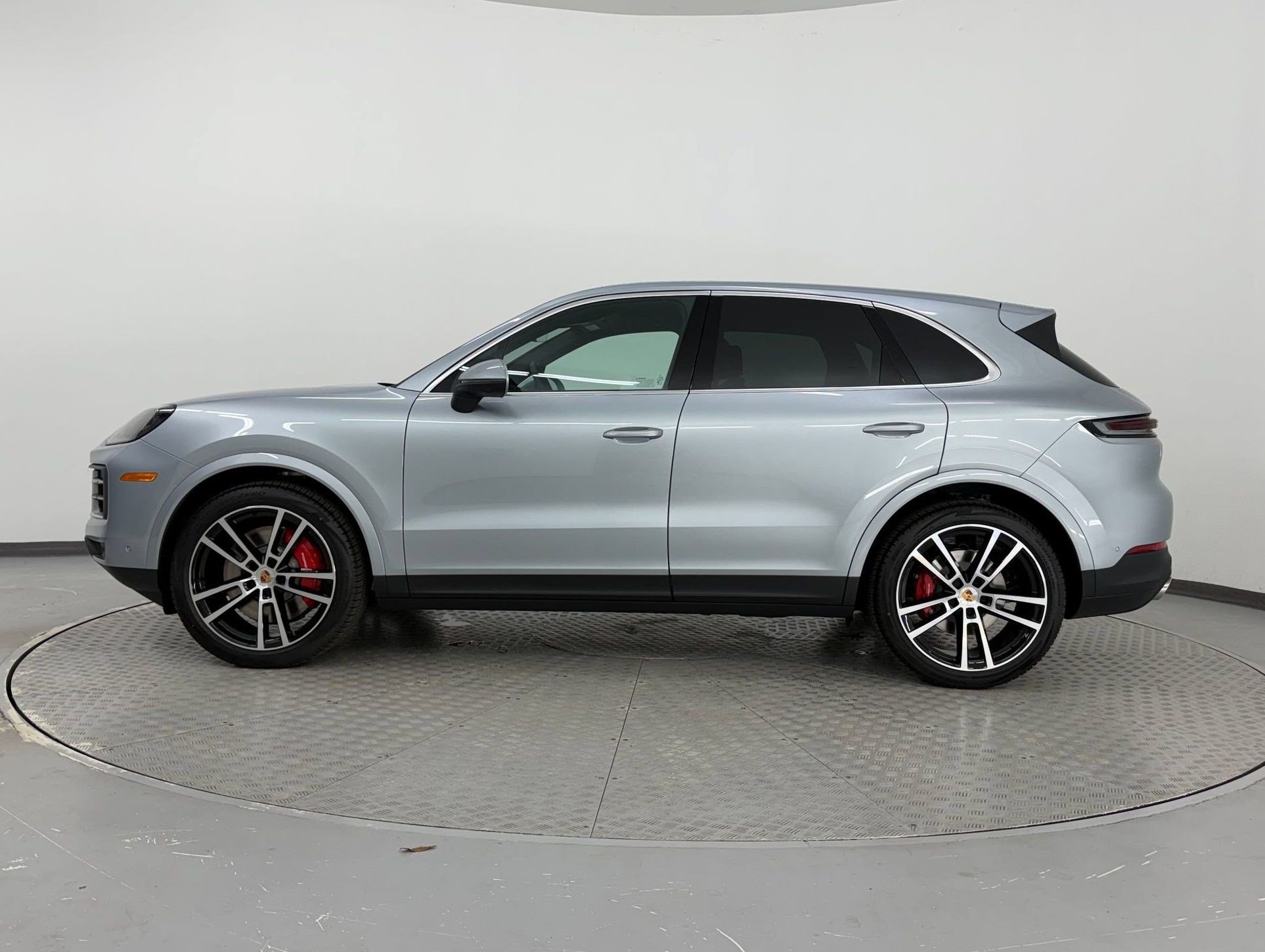 New 2026 Porsche Cayenne S AWD/4WD image 2