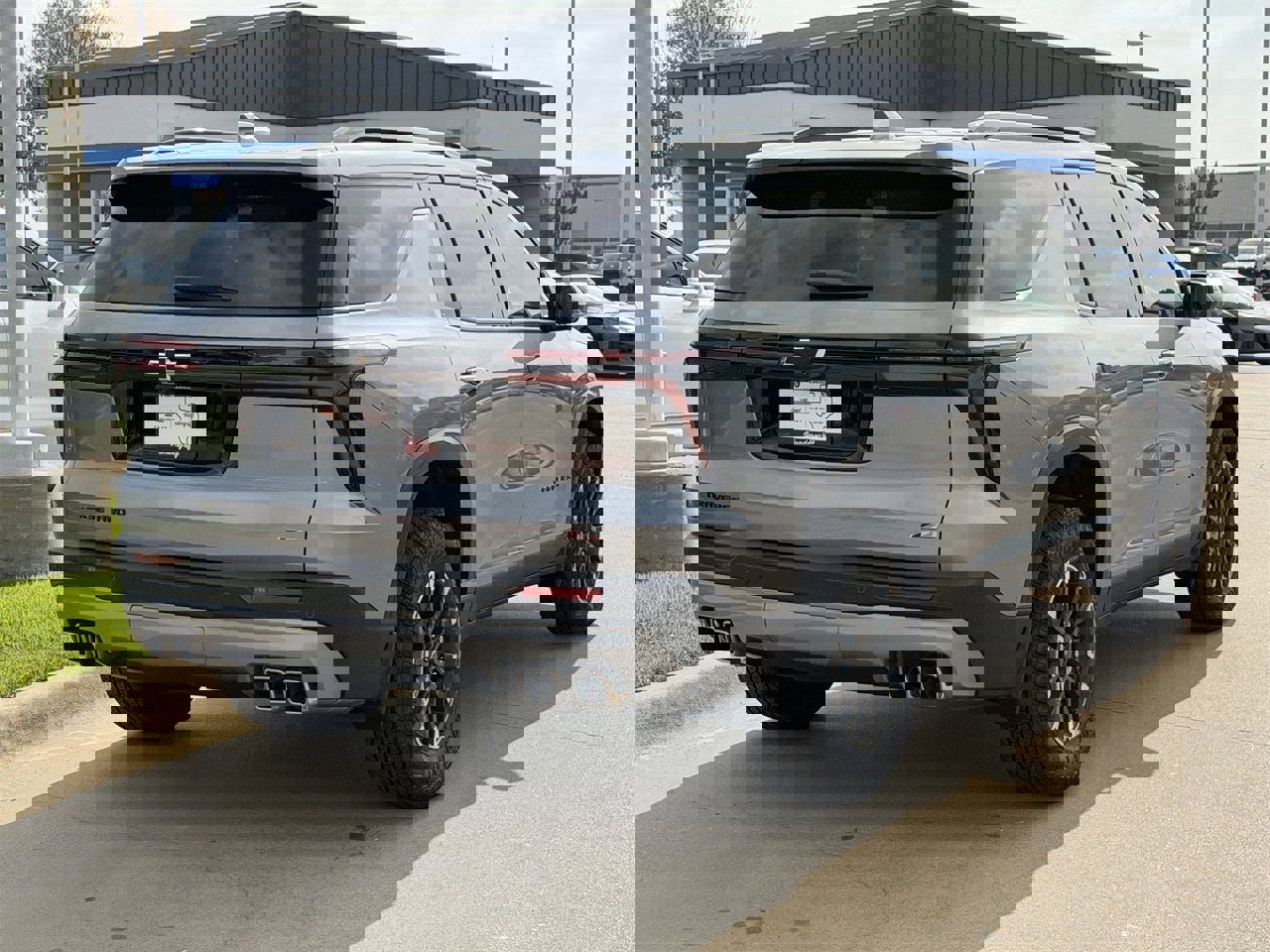 New 2026 Chevrolet Traverse Z71 w/ Enhanced Driving Package image 4