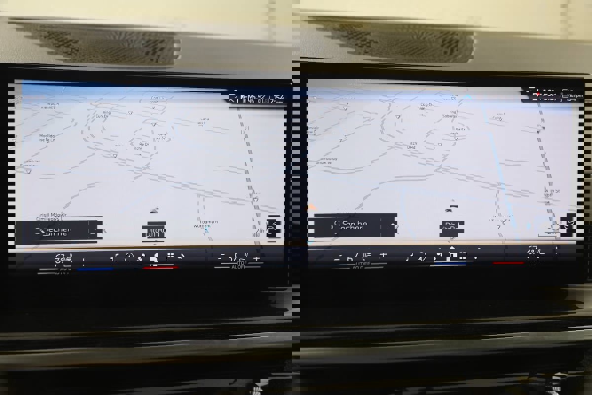 Used 2025 BMW X6 xDrive40i image 9