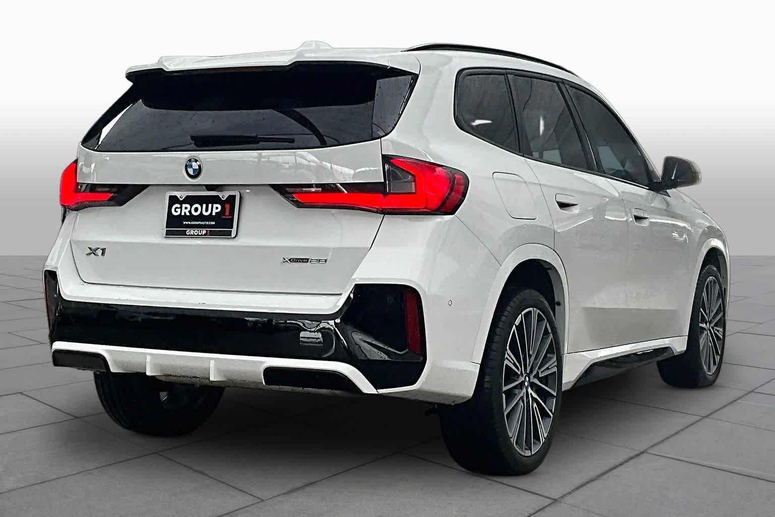 Used 2024 BMW X1 xDrive28i w/ Premium Package AWD/4WD image 12