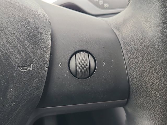 Used 2020 Tesla Model Y Long Range image 27