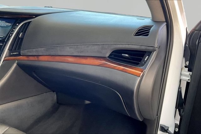 Used 2016 Cadillac Escalade 2WD image 19