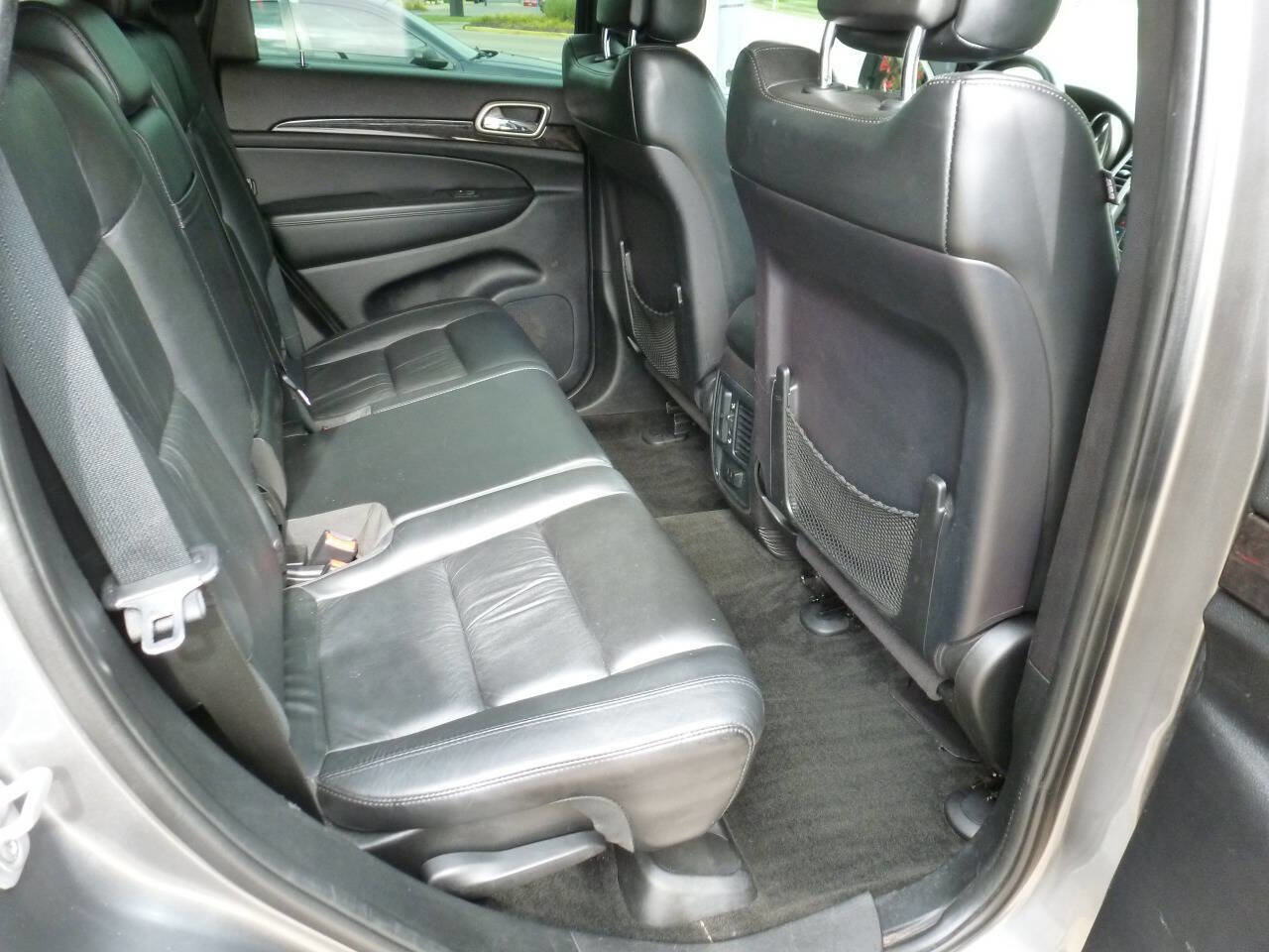 Used 2013 Jeep Grand Cherokee Laredo image 12