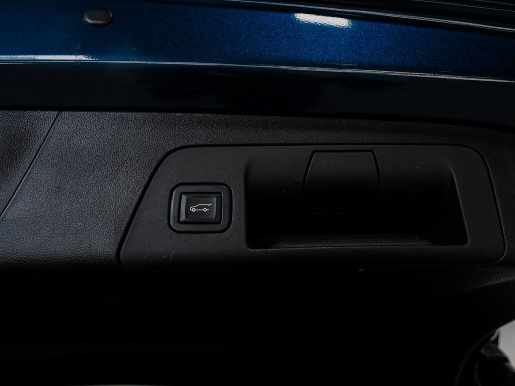 Used 2023 Buick Envision Essence image 42