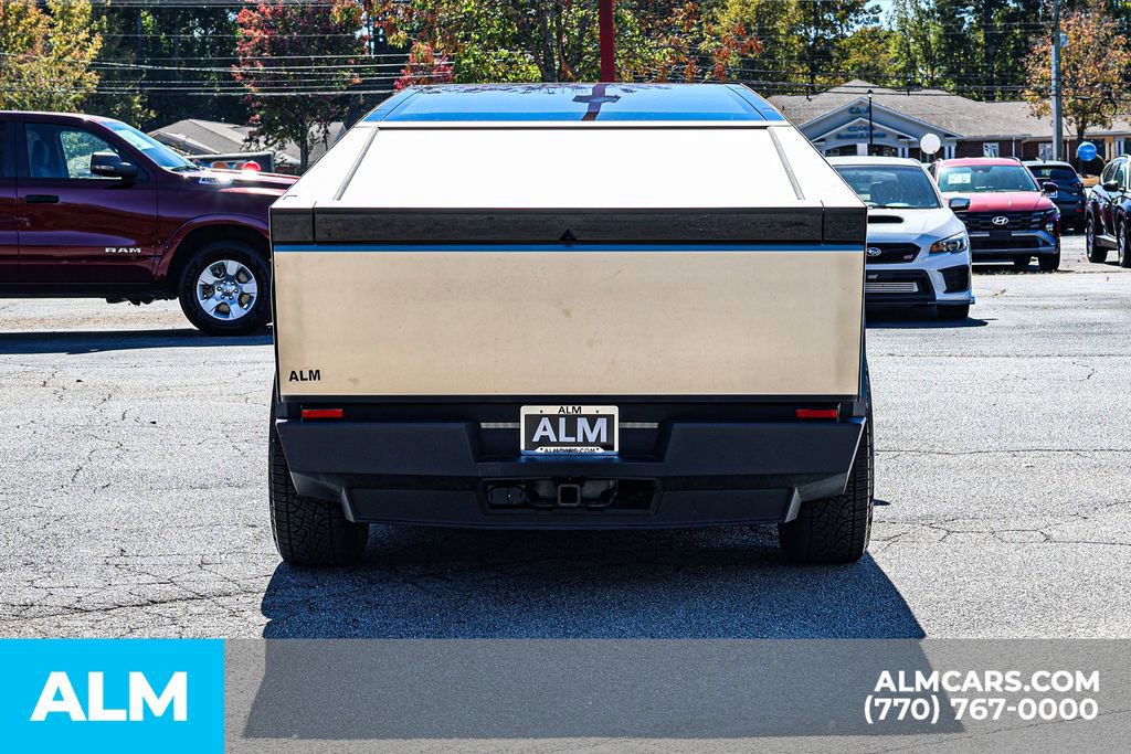 Used 2024 Tesla Cybertruck AWD Crew Cab image 11