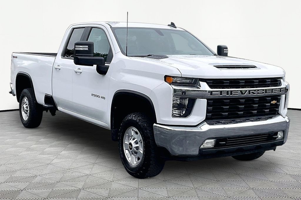 Used 2022 Chevrolet Silverado 2500 LT w/ Convenience Package AWD/4WD image 3