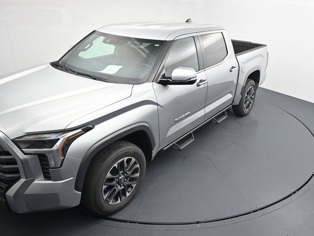 Used 2026 Toyota Tundra Limited AWD/4WD image 12