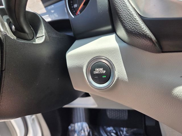 Used 2023 GMC Terrain SLT w/ Tech Package FWD image 28