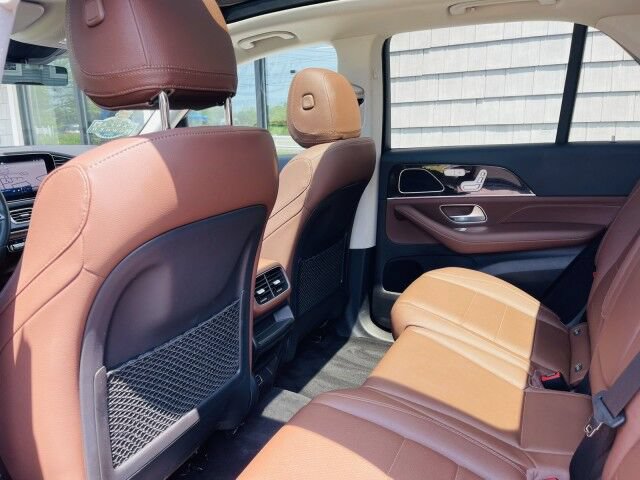 Used 2024 Mercedes-Benz GLE 350 4MATIC w/ 3rd Row Seat Package image 15