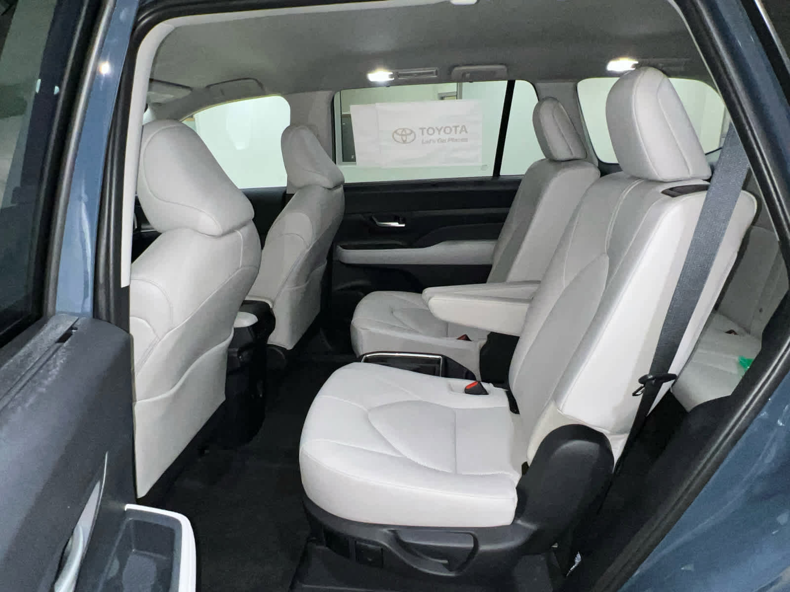 New 2026 Toyota Grand Highlander XLE image 12