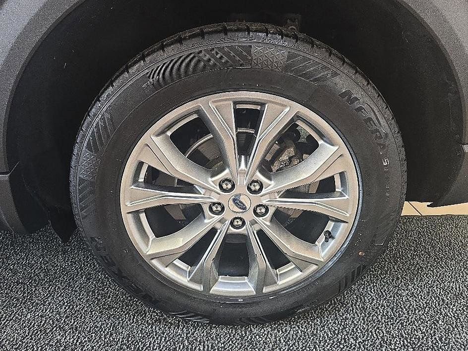 Used 2021 Ford Explorer Limited AWD/4WD image 44