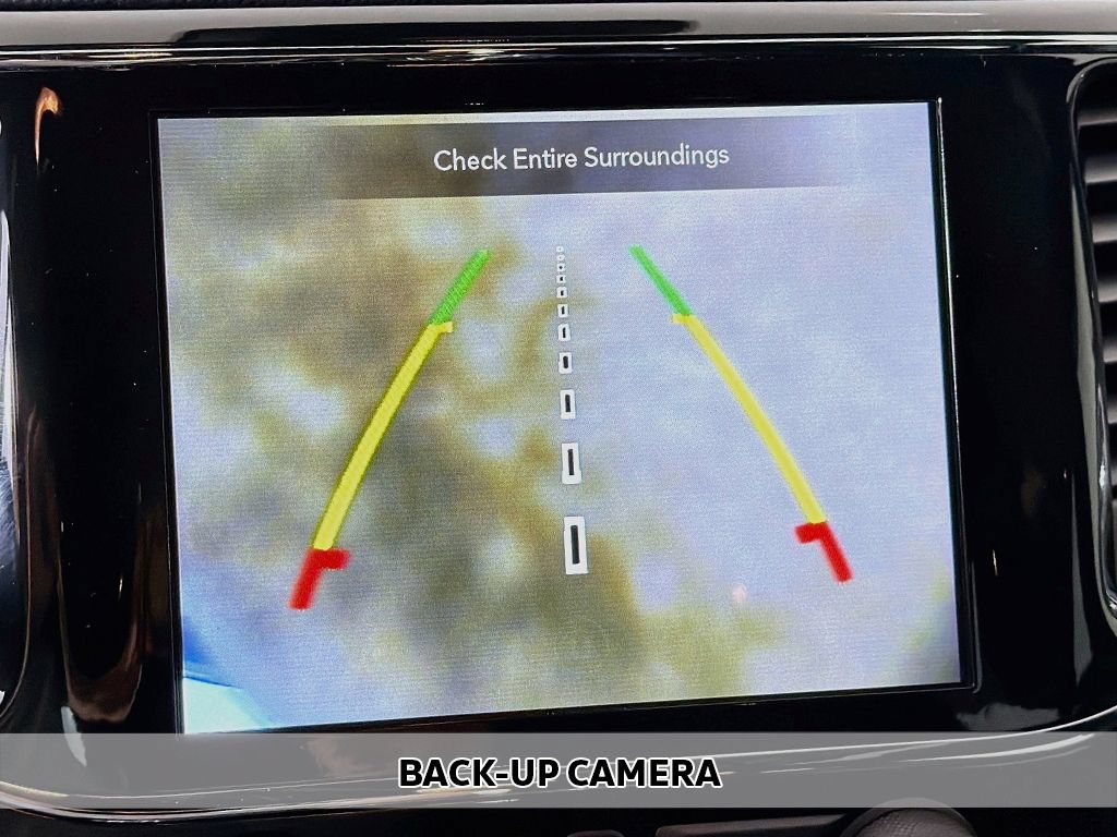 Used 2021 Jeep Grand Cherokee Laredo X AWD/4WD image 8