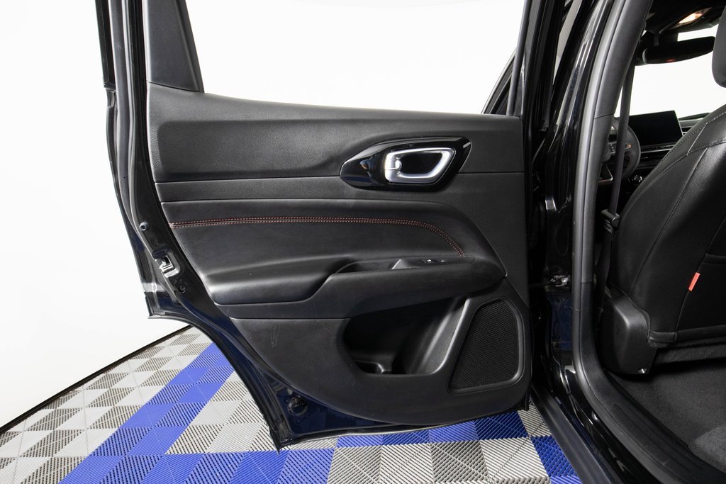 Used 2024 Jeep Compass Trailhawk image 12