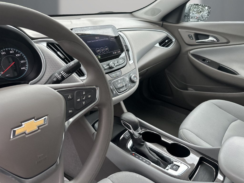 Used 2024 Chevrolet Malibu LS FWD image 15