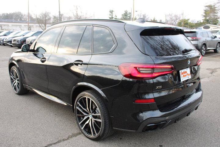 Used 2022 BMW X5 M50i AWD/4WD image 9