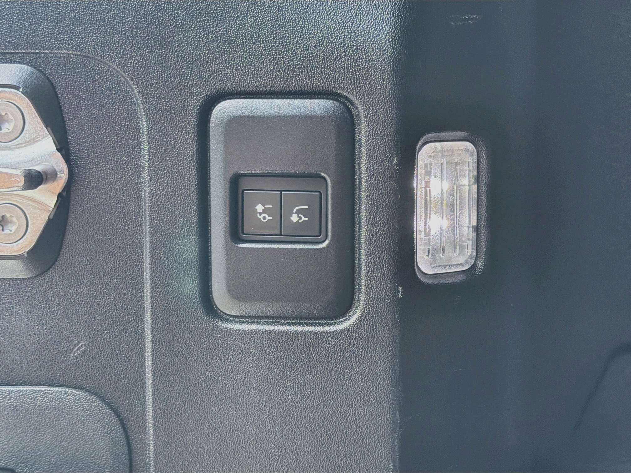 Used 2022 Land Rover Defender 110 S AWD/4WD image 47