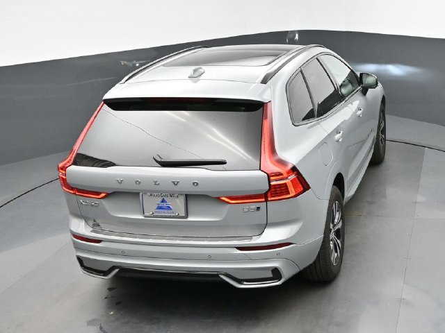 Used 2024 Volvo XC60 B5 Core w/ Protection Package Premier AWD/4WD image 21