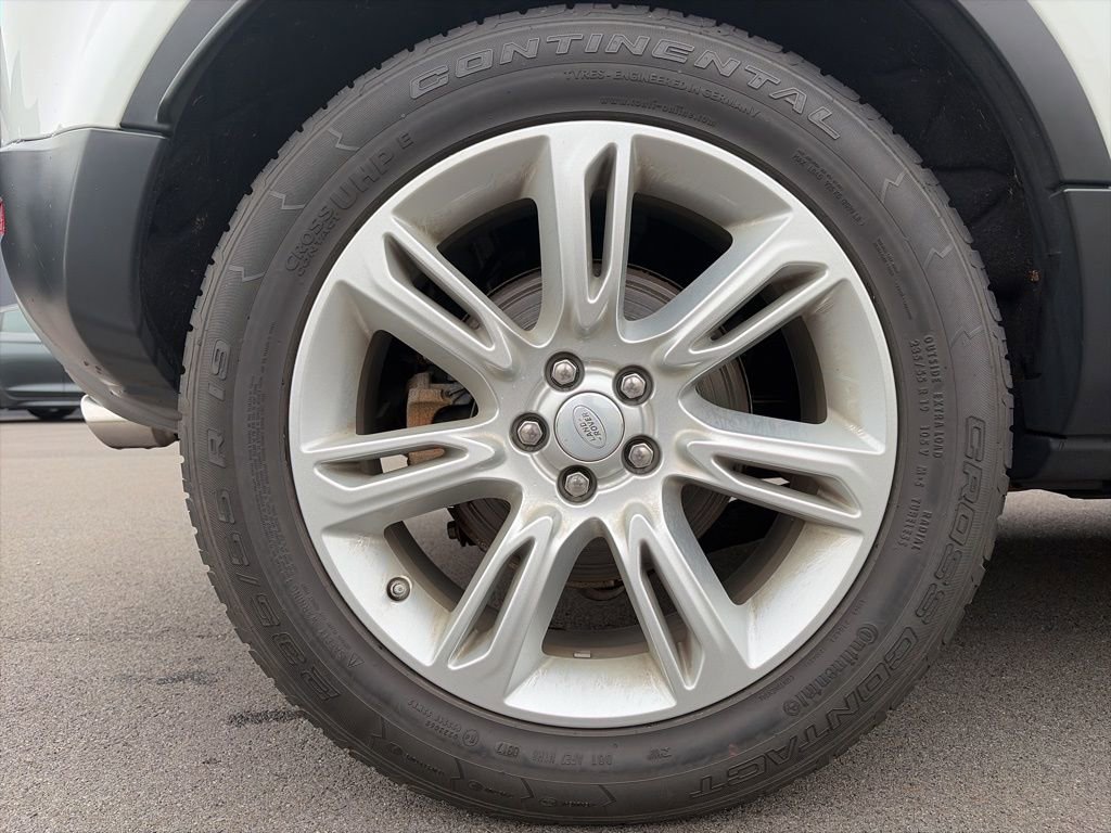 Used 2017 Land Rover Range Rover Evoque SE image 23