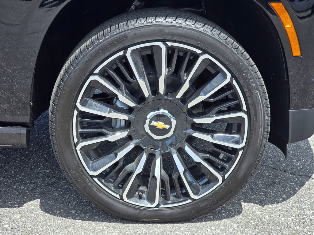 New 2026 Chevrolet Tahoe High Country AWD/4WD image 16