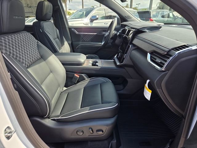 New 2026 GMC Acadia Denali w/ Super Cruise Package image 17
